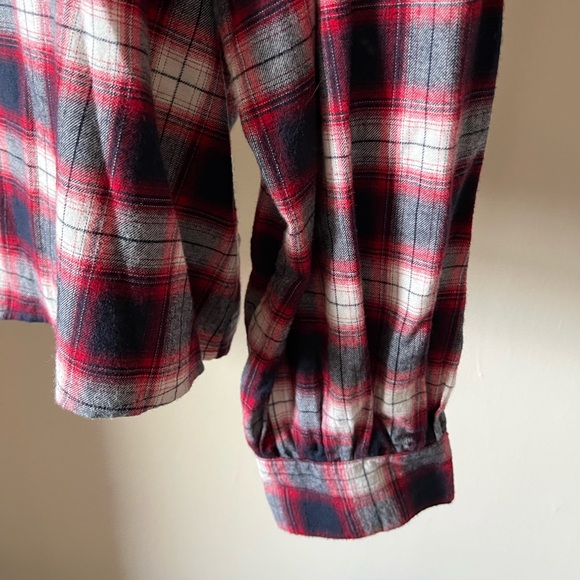 H&M Plaid Ruffle Front Blouse - Picture 5 of 8